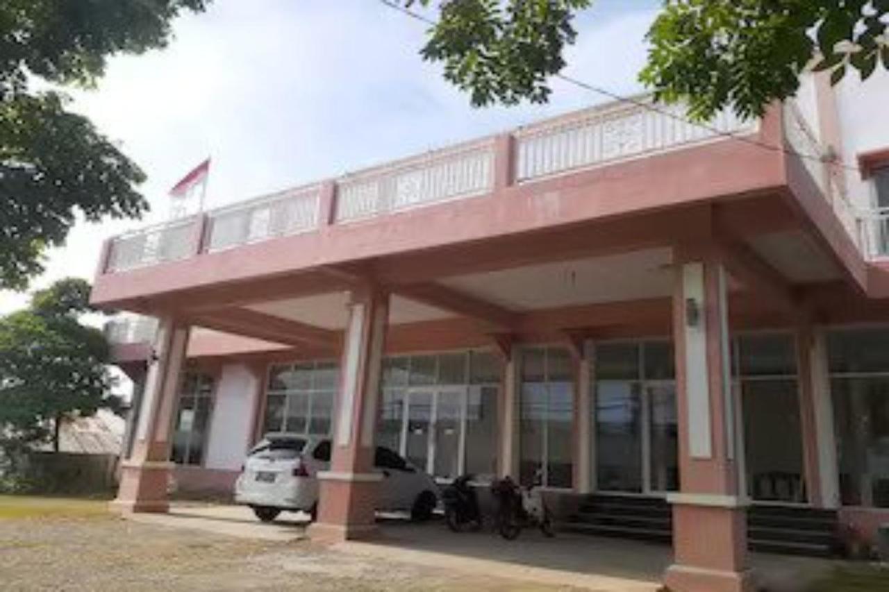 Hotel Express O 91662 Kost Rumah Kaca Banda Aceh