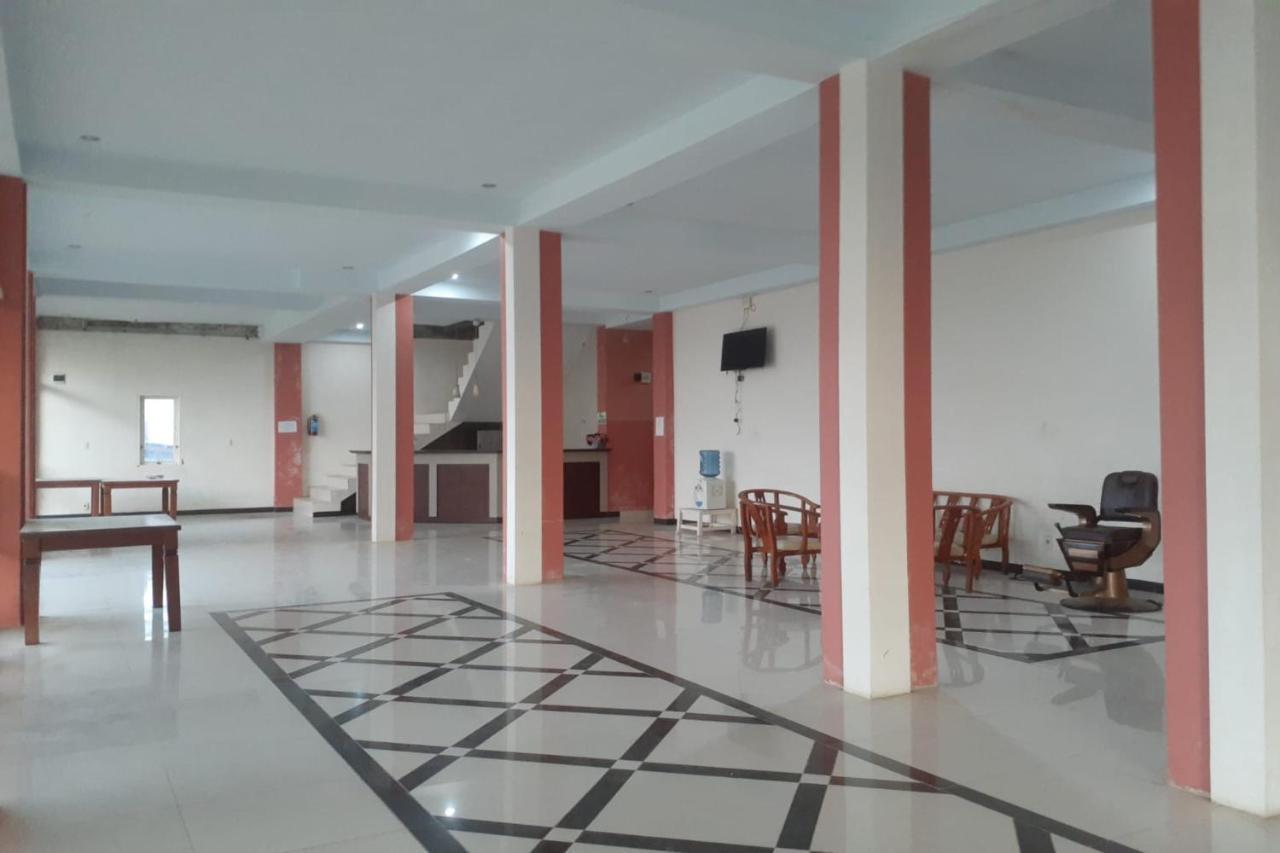 Hotel Express O 91662 Kost Rumah Kaca