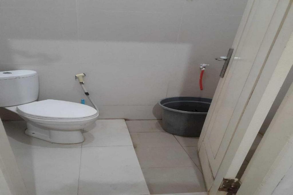 Express O 91662 Kost Rumah Kaca Hotel 2*