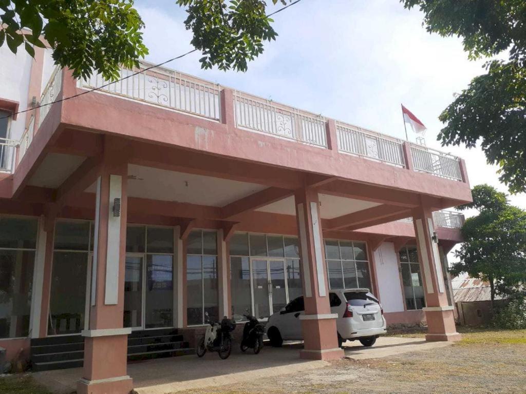 Hotel Express O 91662 Kost Rumah Kaca
